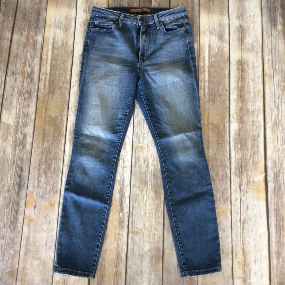Joe’s Skinny Jeans (Size 26)